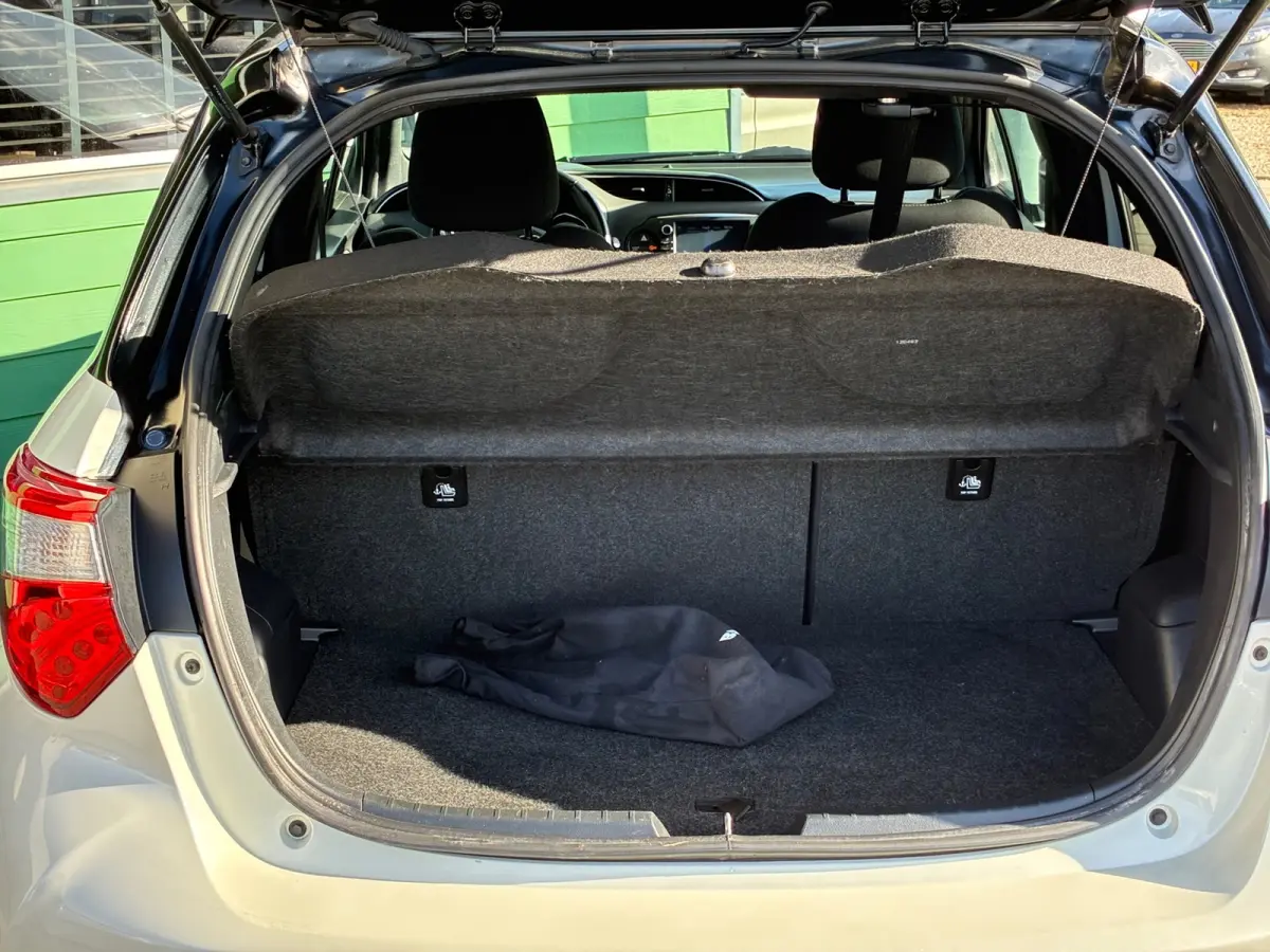 1.5 Hybrid Bi-Tone|2e Eigenaar|Automaat|Camera|Navigatie|CruiseControl|Climatronic|Nieuwe APK|Trekhaak|