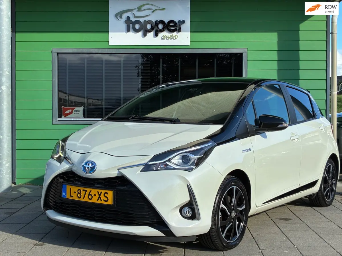 1.5 Hybrid Bi-Tone|2e Eigenaar|Automaat|Camera|Navigatie|CruiseControl|Climatronic|Nieuwe APK|Trekhaak|