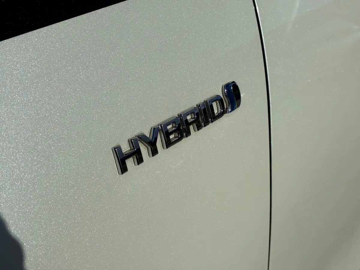 1.5 Hybrid Bi-Tone|2e Eigenaar|Automaat|Camera|Navigatie|CruiseControl|Climatronic|Nieuwe APK|Trekhaak|