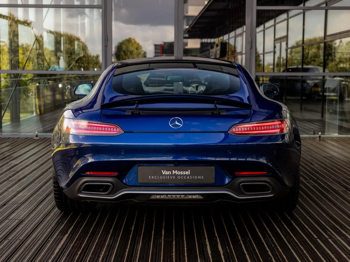 4.0 S | AMG PERFORMANCE UITLAAT | AMG PERFORMANCE STOELEN | KEYLESS ENTRY | VOLLEDIG MB DEALER ONDERHOUDEN | STOELVERWARMING | ACHTERUITRIJCAMERA |