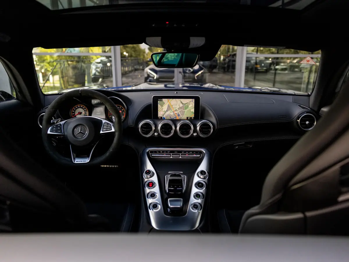 4.0 S | AMG PERFORMANCE UITLAAT | AMG PERFORMANCE STOELEN | KEYLESS ENTRY | VOLLEDIG MB DEALER ONDERHOUDEN | STOELVERWARMING | ACHTERUITRIJCAMERA |