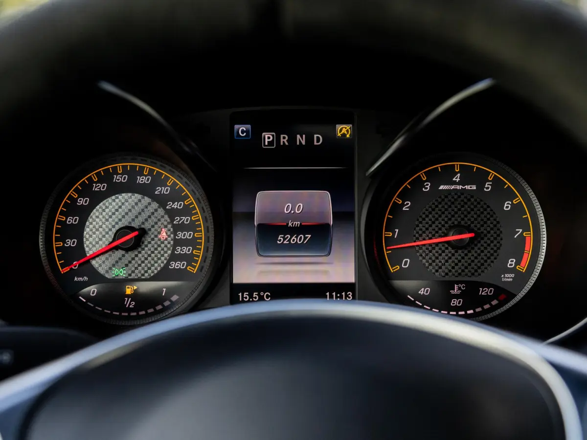 4.0 S | AMG PERFORMANCE UITLAAT | AMG PERFORMANCE STOELEN | KEYLESS ENTRY | VOLLEDIG MB DEALER ONDERHOUDEN | STOELVERWARMING | ACHTERUITRIJCAMERA |
