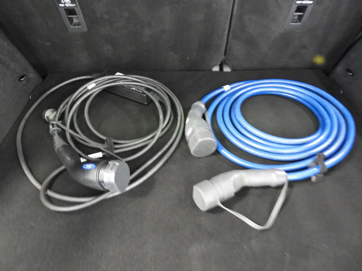 2.5 PHEV Plug-In Graphite Tech Edition TREKH./NAVI/LED/B&O/HEAD-UP/20"LMV!