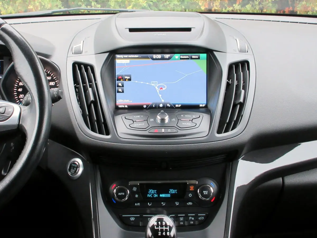 1.5 Titanium * Navi * Cruise * Trekhaak *