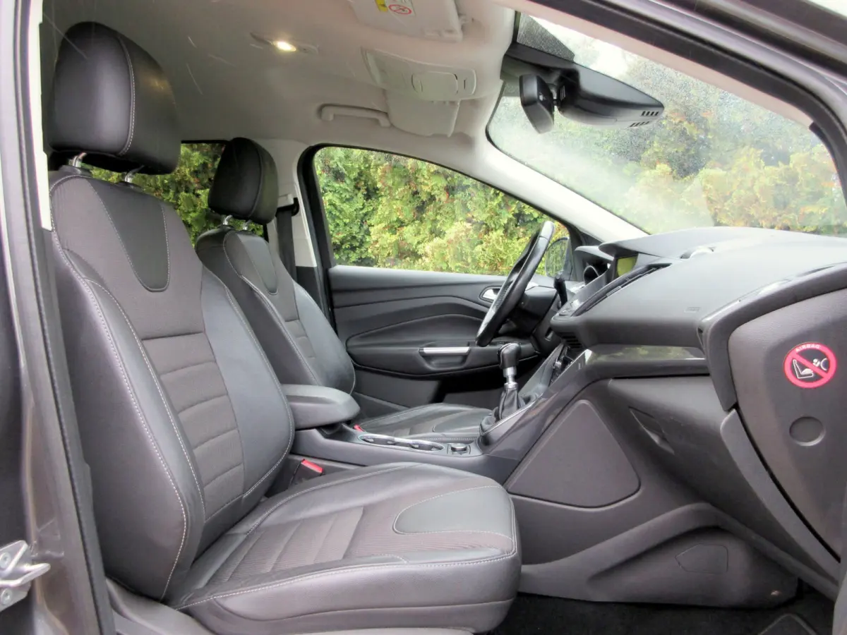 1.5 Titanium * Navi * Cruise * Trekhaak *