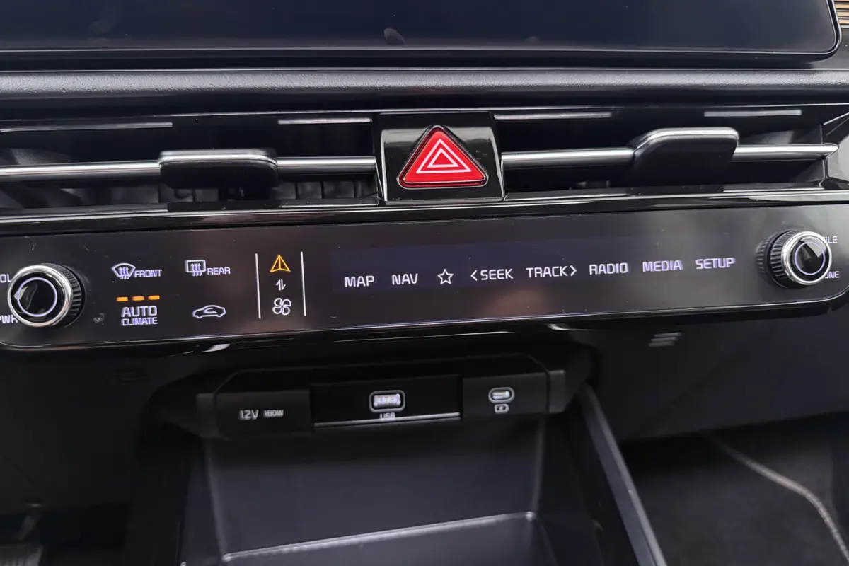 1.6 Aut. Hybrid DynamicPlusLine Schuif-/kanteldak Leder Head-Up Display