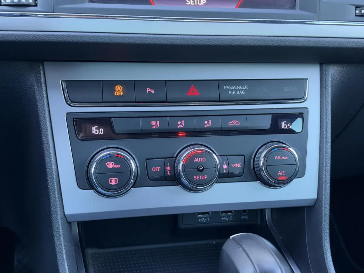 1.0 EcoTSI FR Style LED | Carplay | Alcantara