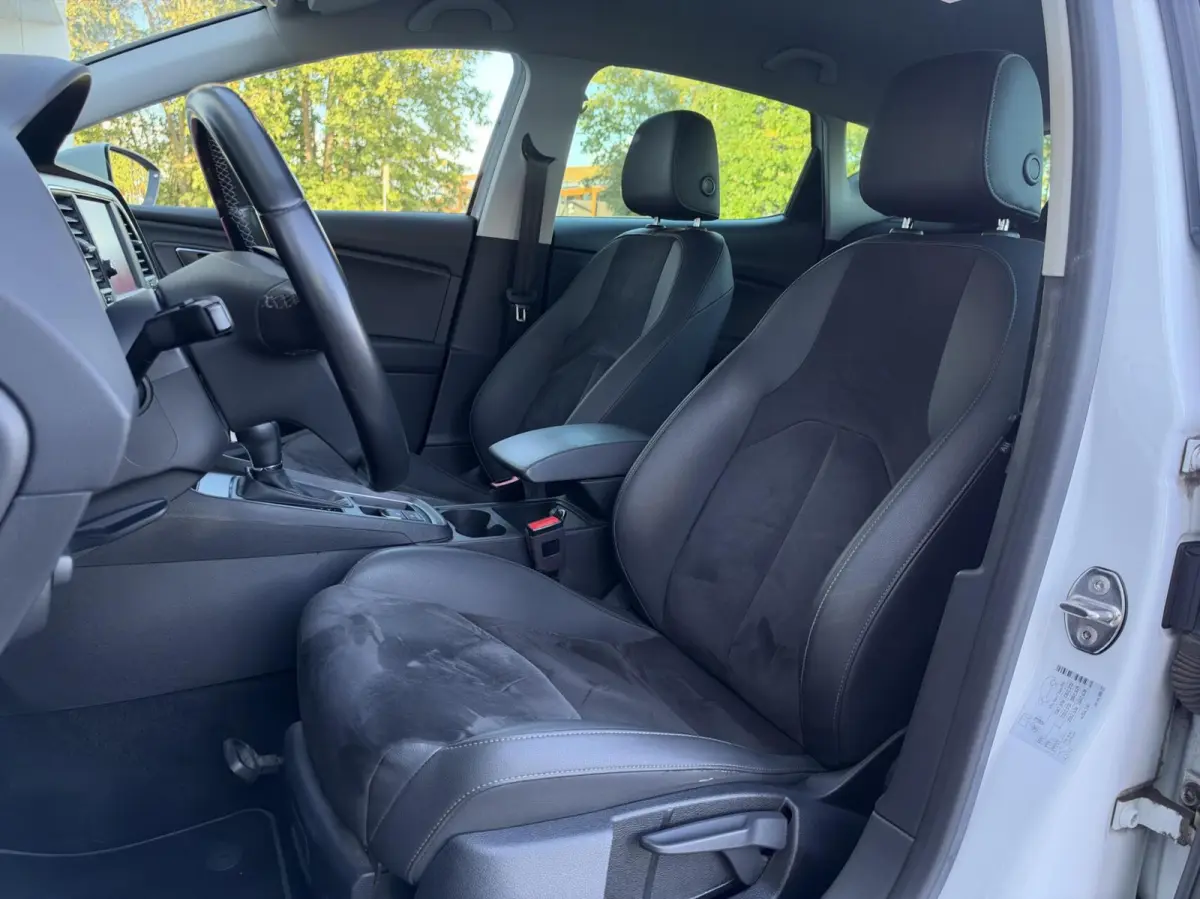 1.0 EcoTSI FR Style LED | Carplay | Alcantara