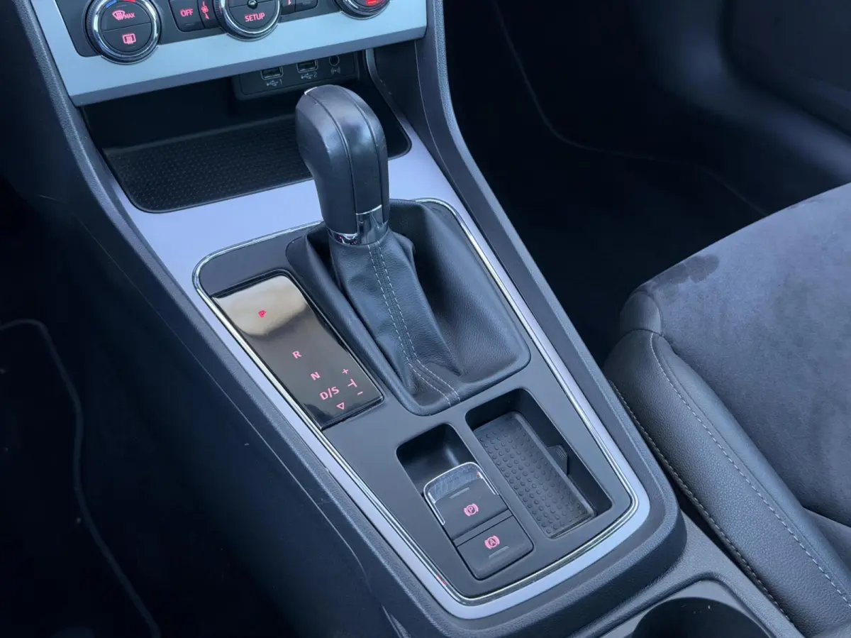 1.0 EcoTSI FR Style LED | Carplay | Alcantara