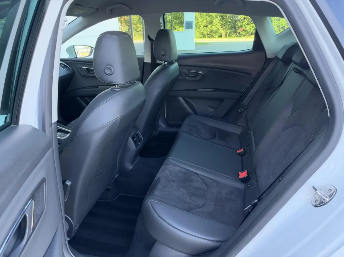 1.0 EcoTSI FR Style LED | Carplay | Alcantara