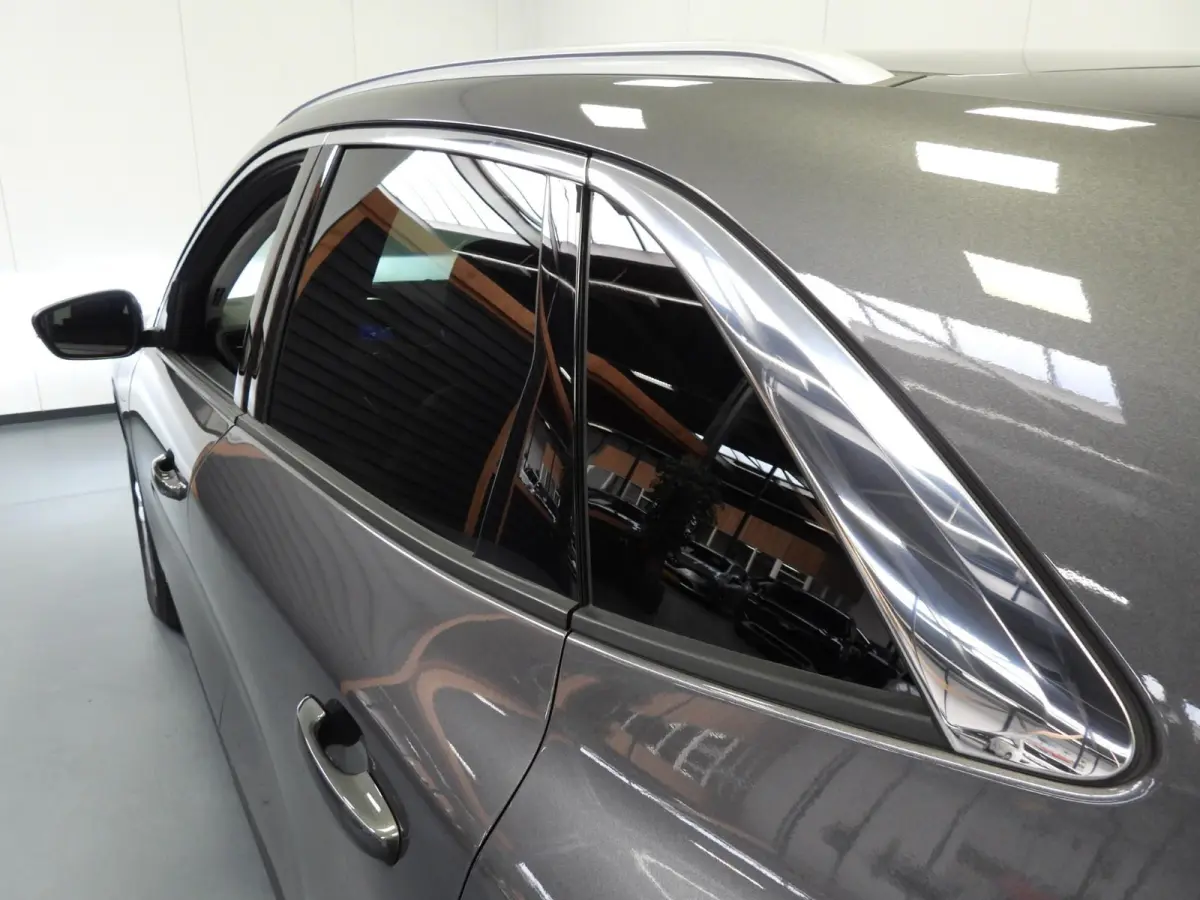 2.5 PHEV Plug-In Titanium X TREKH./NAVI/LED/B&O/HEAD-UP/17"LMV!