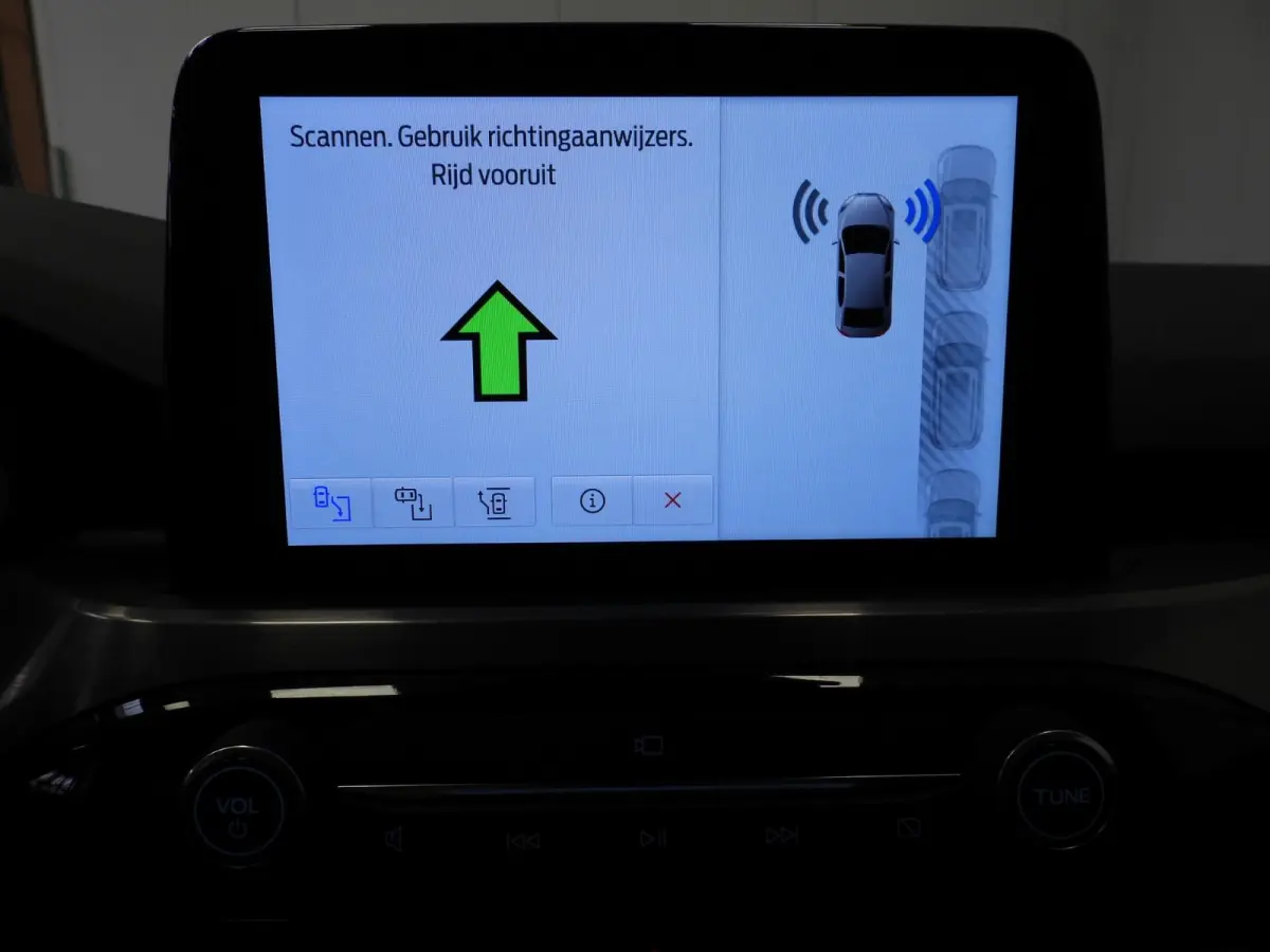 2.5 PHEV Plug-In Titanium X TREKH./NAVI/LED/B&O/HEAD-UP/17"LMV!
