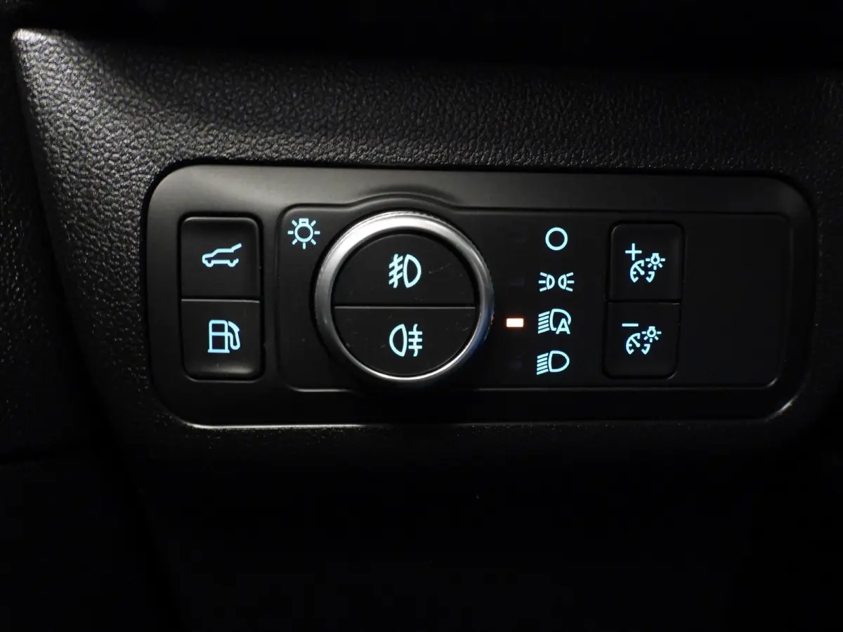2.5 PHEV Plug-In Titanium X TREKH./NAVI/LED/B&O/HEAD-UP/17"LMV!
