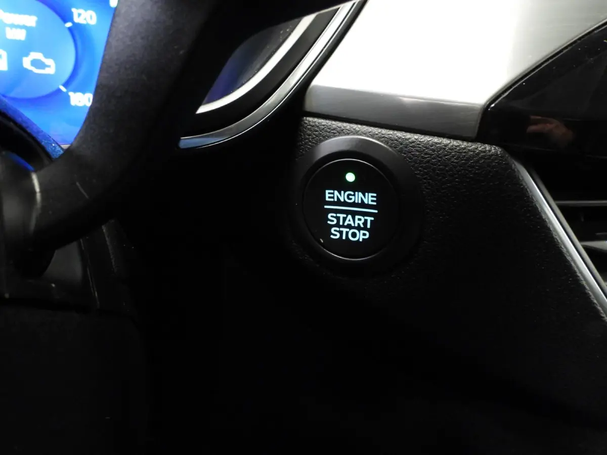 2.5 PHEV Plug-In Titanium X TREKH./NAVI/LED/B&O/HEAD-UP/17"LMV!