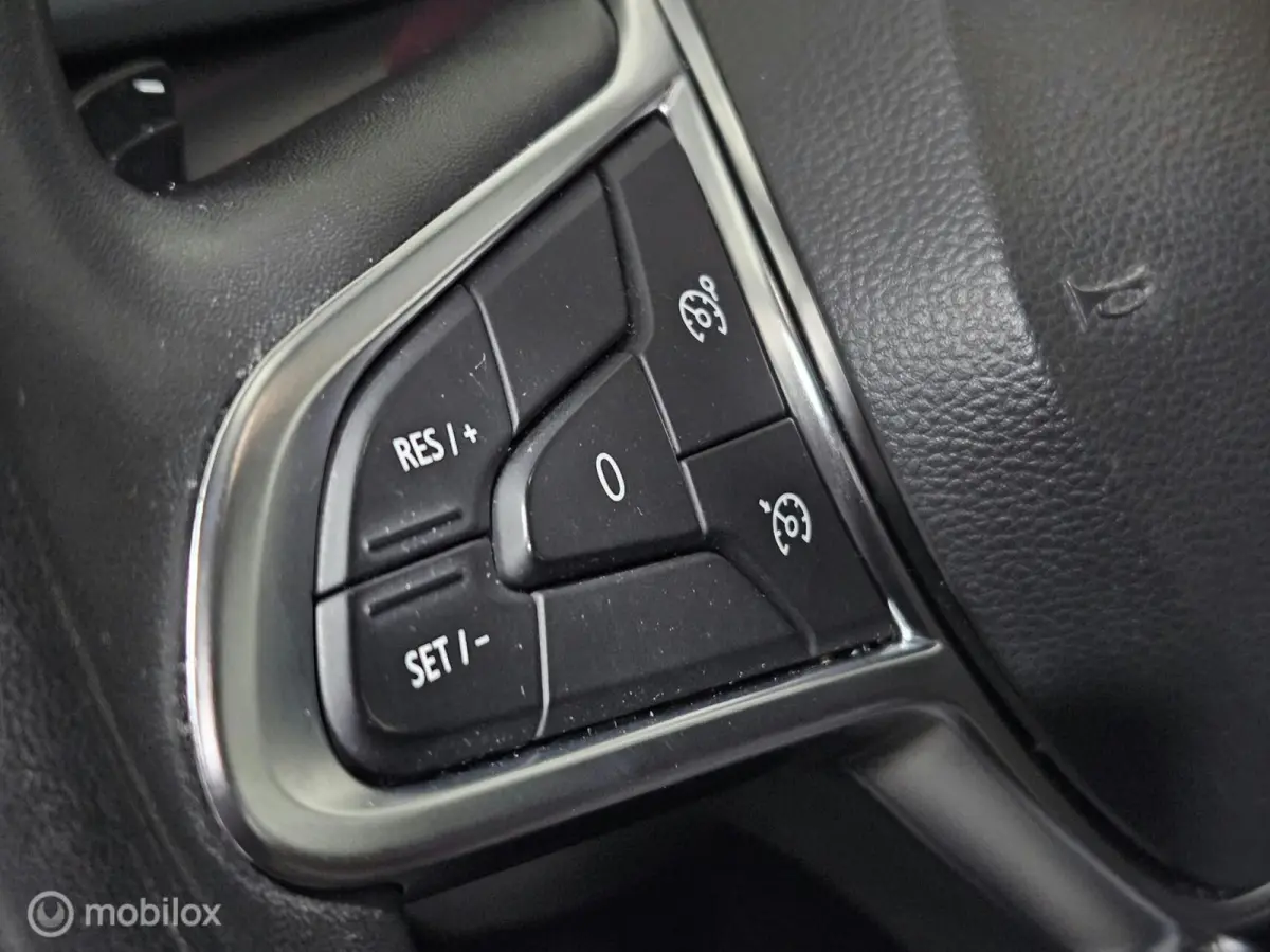 1.3 TCe 140 Intens | Camera | CarPlay | Airco