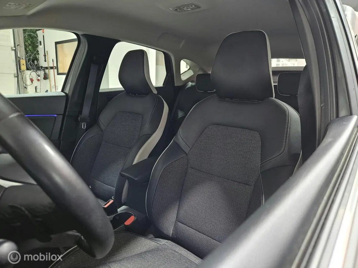 1.3 TCe 140 Intens | Camera | CarPlay | Airco