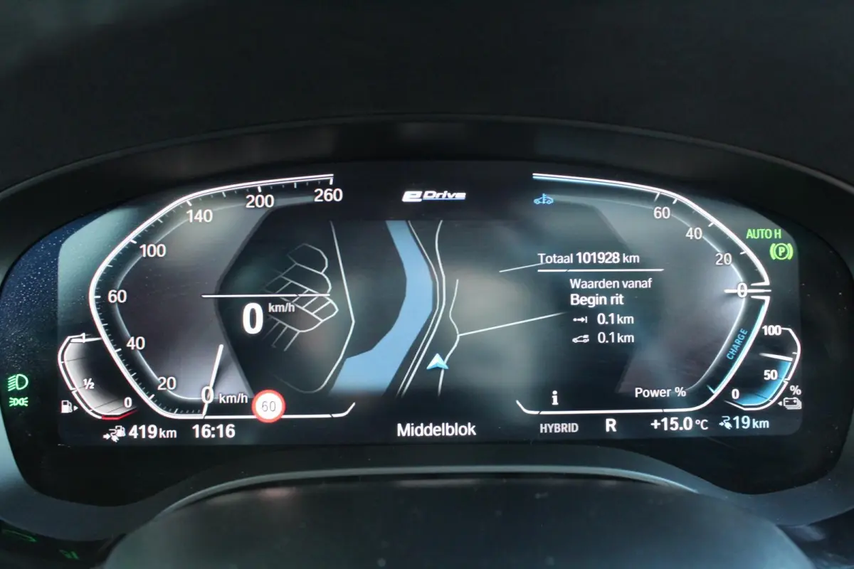 530e xDrive M-Sport/Pano/Trekhaak/Massage