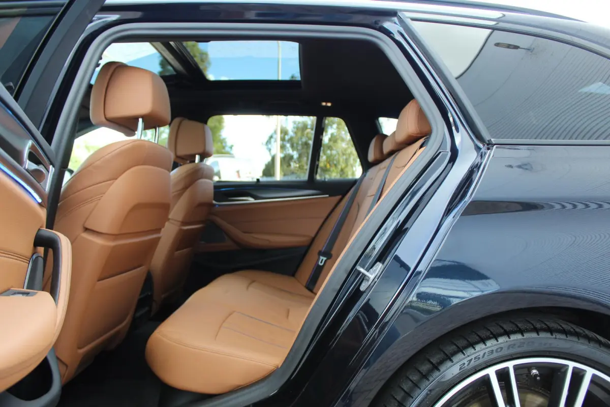 530e xDrive M-Sport/Pano/Trekhaak/Massage