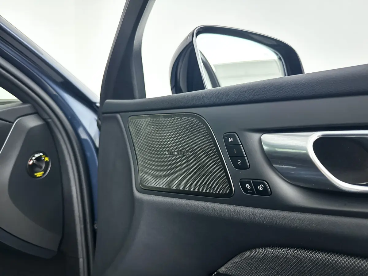T8 Plug-in hybrid AWD Plus Dark | SOH 100% | Panoramadak | 360° camera | Head-up display | Harman Kardon | Stoel- en stuurverwarming | Trekhaak