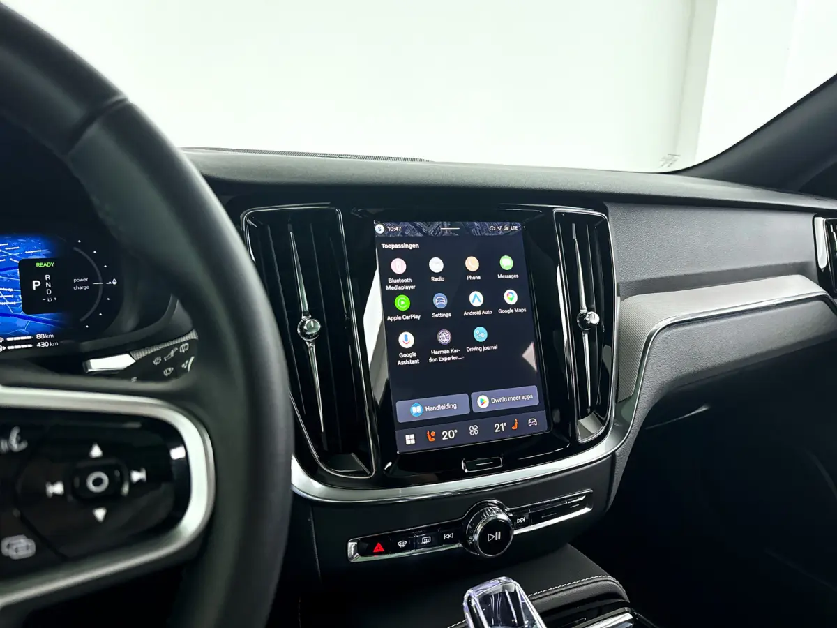 T8 Plug-in hybrid AWD Plus Dark | SOH 100% | Panoramadak | 360° camera | Head-up display | Harman Kardon | Stoel- en stuurverwarming | Trekhaak