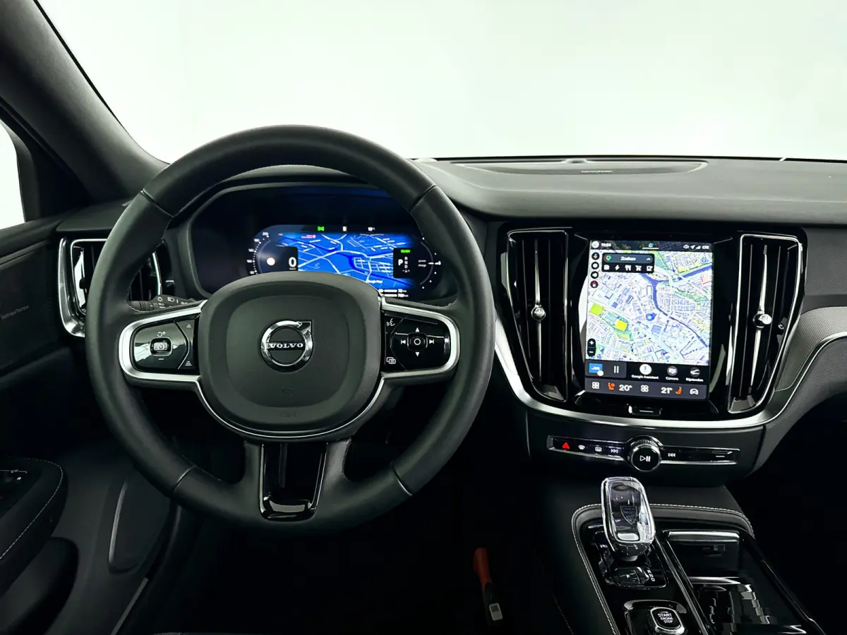 T8 Plug-in hybrid AWD Plus Dark | SOH 100% | Panoramadak | 360° camera | Head-up display | Harman Kardon | Stoel- en stuurverwarming | Trekhaak