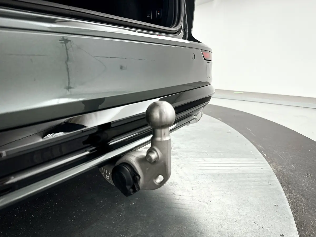 T8 Plug-in hybrid AWD Plus Dark | SOH 100% | Panoramadak | 360° camera | Head-up display | Harman Kardon | Stoel- en stuurverwarming | Trekhaak