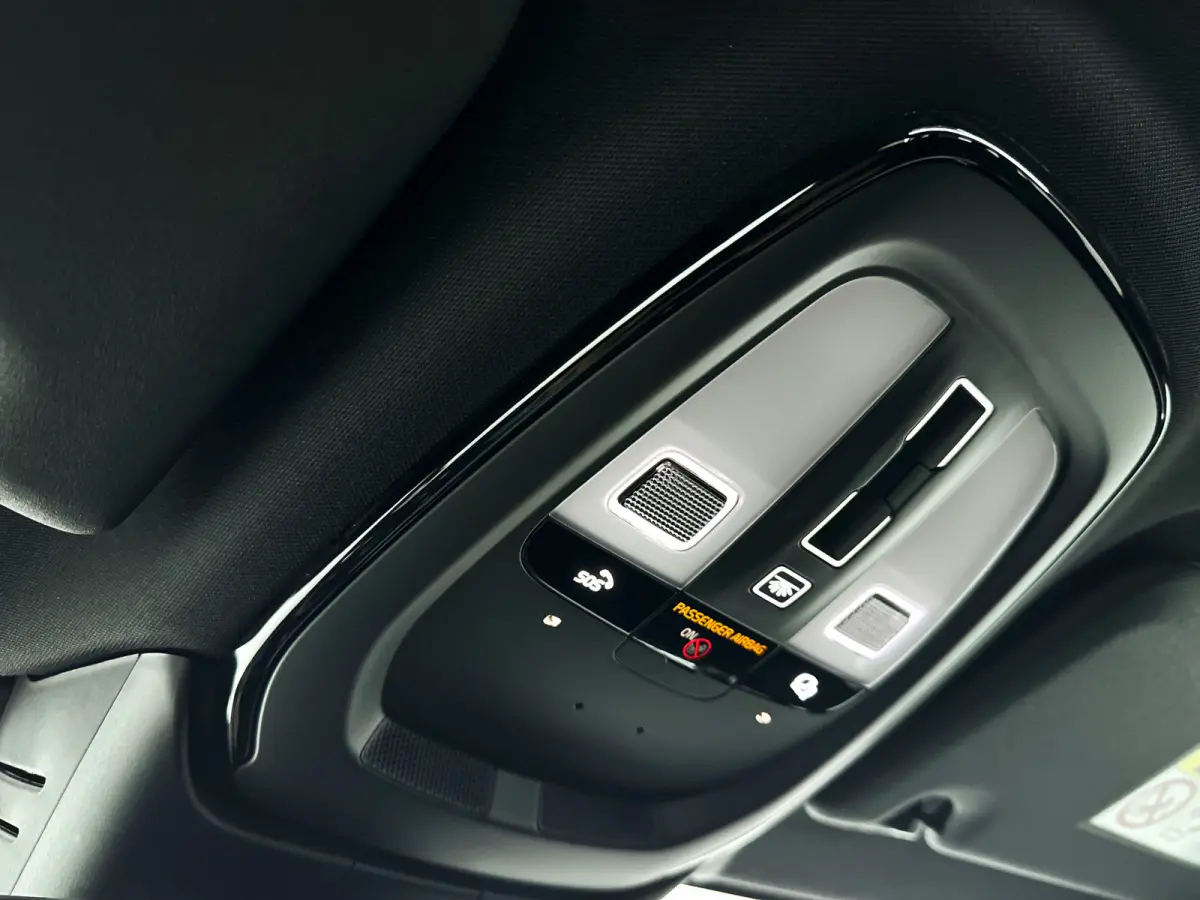 T8 Plug-in hybrid AWD Plus Dark | SOH 100% | Panoramadak | 360° camera | Head-up display | Harman Kardon | Stoel- en stuurverwarming | Trekhaak