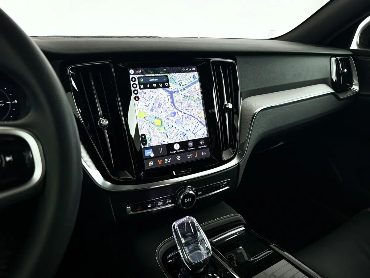 T8 Plug-in hybrid AWD Plus Dark | SOH 100% | Panoramadak | 360° camera | Head-up display | Harman Kardon | Stoel- en stuurverwarming | Trekhaak