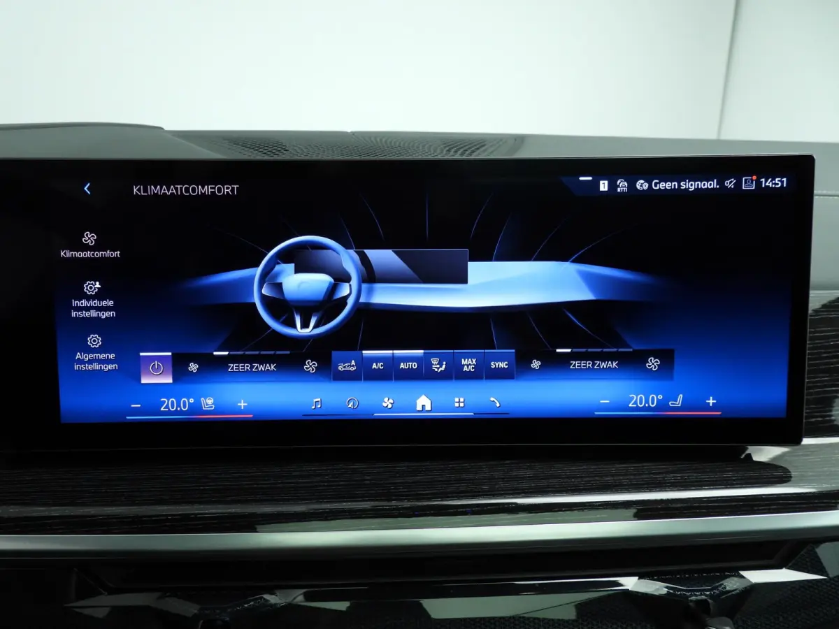 xDrive40i | M-Sportpakket | LED | Leder | HUD | Active cruise | Panoramadak | Trekhaak | Active steering | DAB | Harman-kardon sound | Alu 22 inch