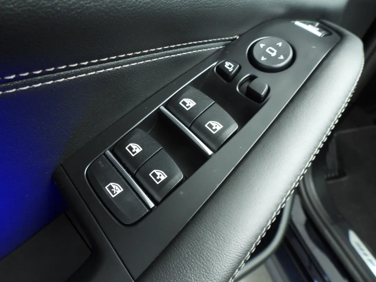 xDrive40i | M-Sportpakket | LED | Leder | HUD | Active cruise | Panoramadak | Trekhaak | Active steering | DAB | Harman-kardon sound | Alu 22 inch