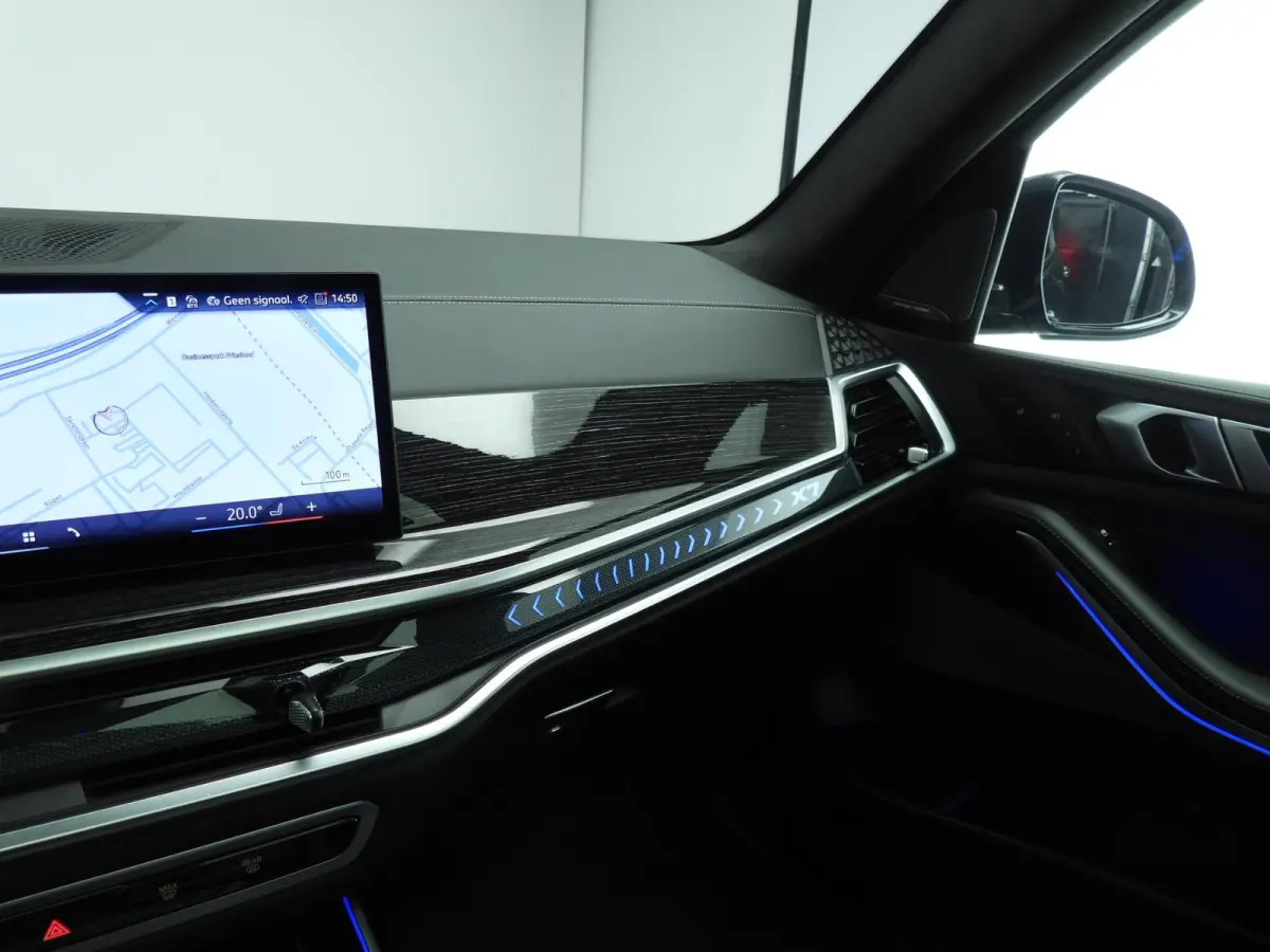 xDrive40i | M-Sportpakket | LED | Leder | HUD | Active cruise | Panoramadak | Trekhaak | Active steering | DAB | Harman-kardon sound | Alu 22 inch