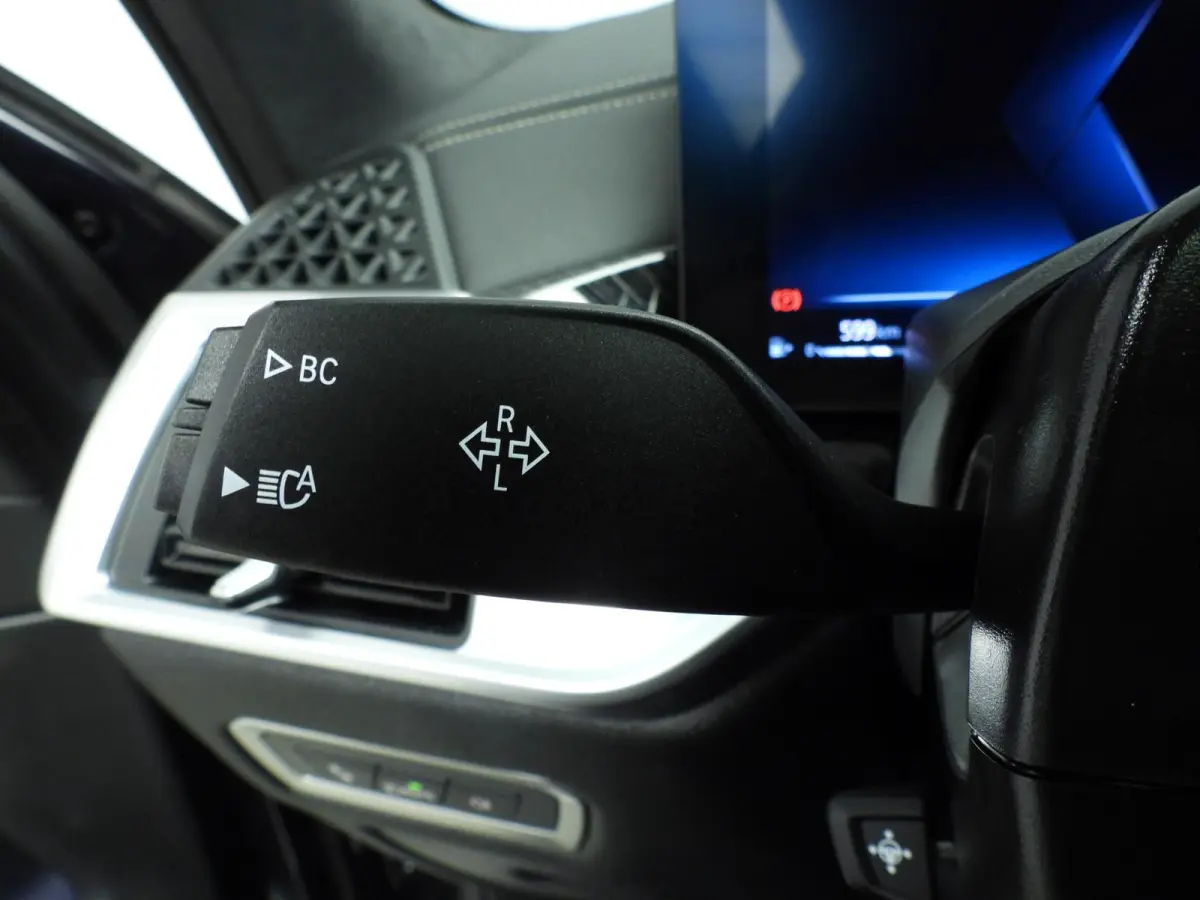 xDrive40i | M-Sportpakket | LED | Leder | HUD | Active cruise | Panoramadak | Trekhaak | Active steering | DAB | Harman-kardon sound | Alu 22 inch