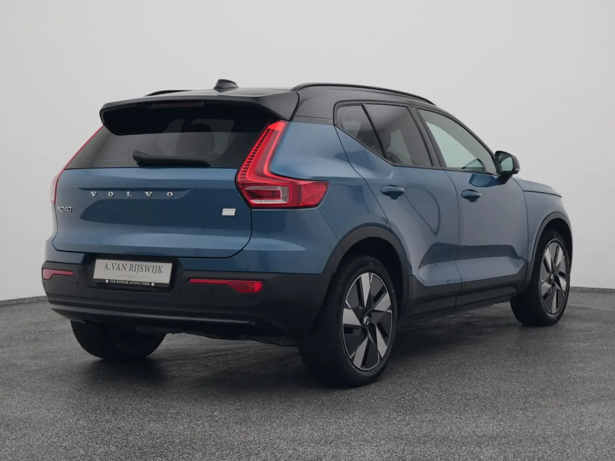 Single Motor Extened Range Core 82 kWh | CAMERA | CARPLAY