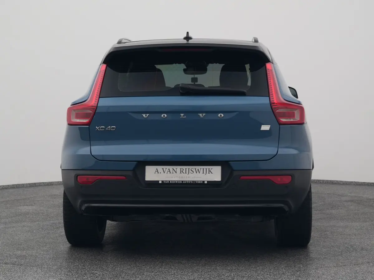 Single Motor Extened Range Core 82 kWh | CAMERA | CARPLAY