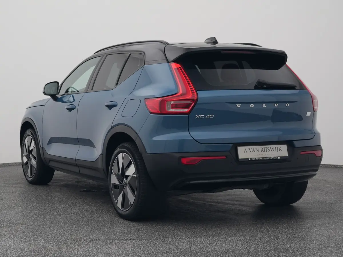 Single Motor Extened Range Core 82 kWh | CAMERA | CARPLAY