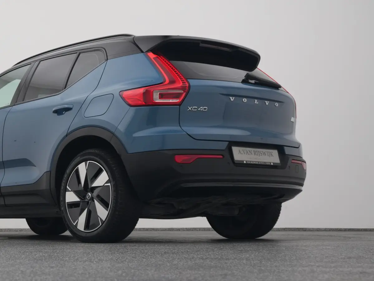 Single Motor Extened Range Core 82 kWh | CAMERA | CARPLAY