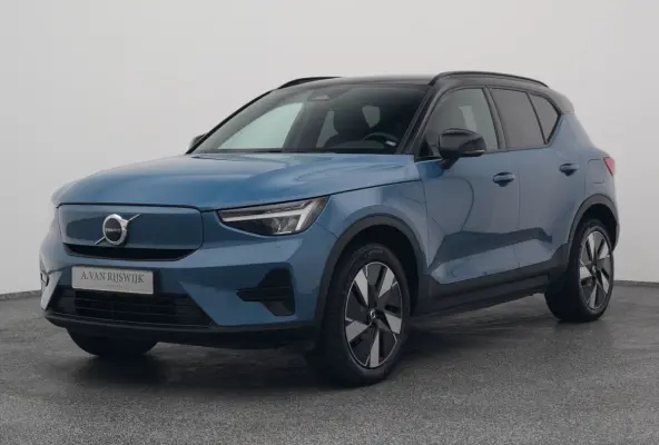 Single Motor Extened Range Core 82 kWh | CAMERA | CARPLAY
