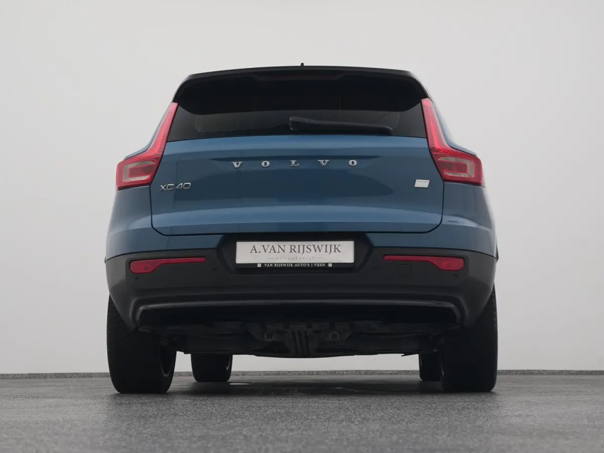 Single Motor Extened Range Core 82 kWh | CAMERA | CARPLAY