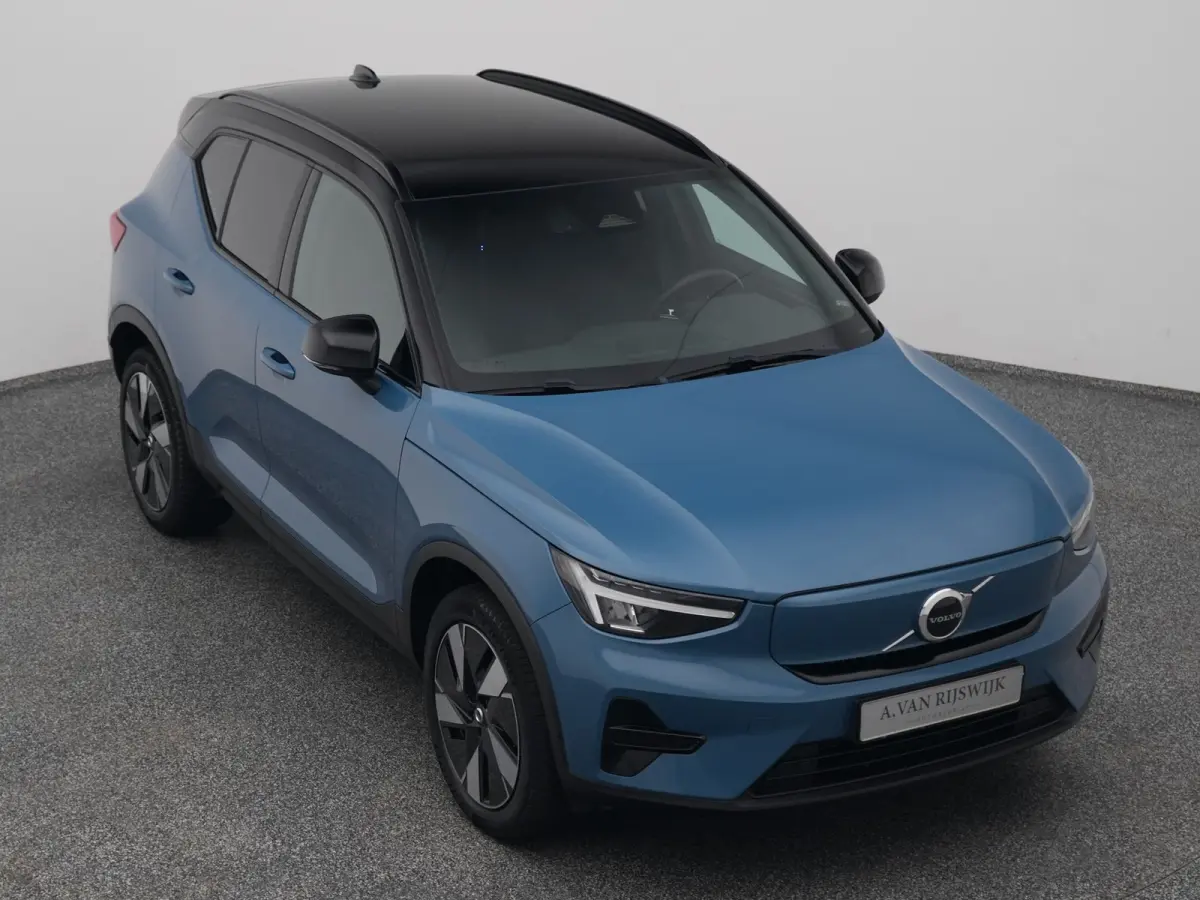 Single Motor Extened Range Core 82 kWh | CAMERA | CARPLAY