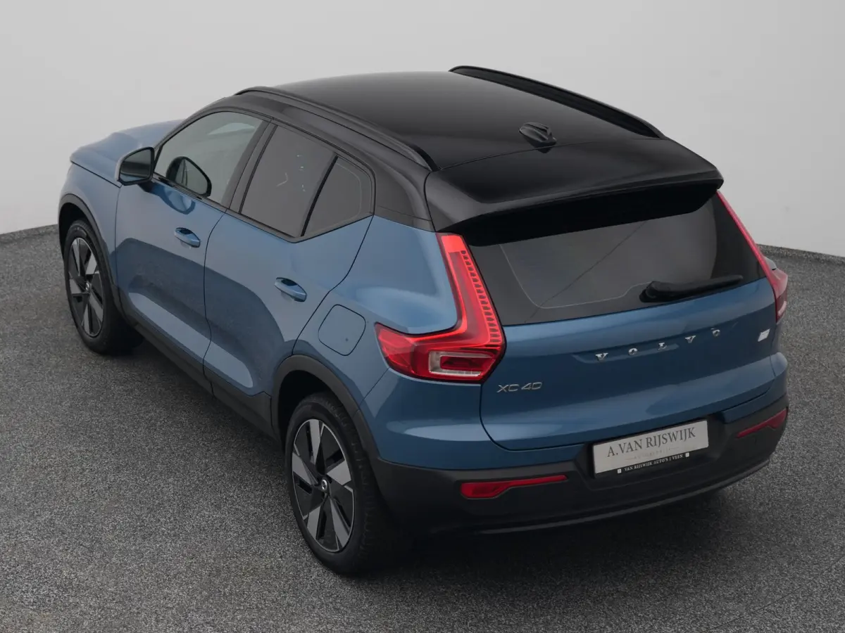 Single Motor Extened Range Core 82 kWh | CAMERA | CARPLAY