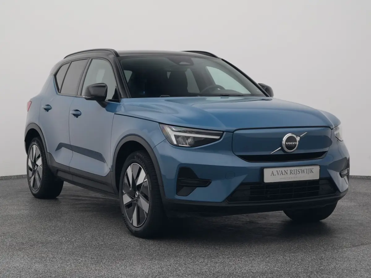 Single Motor Extened Range Core 82 kWh | CAMERA | CARPLAY