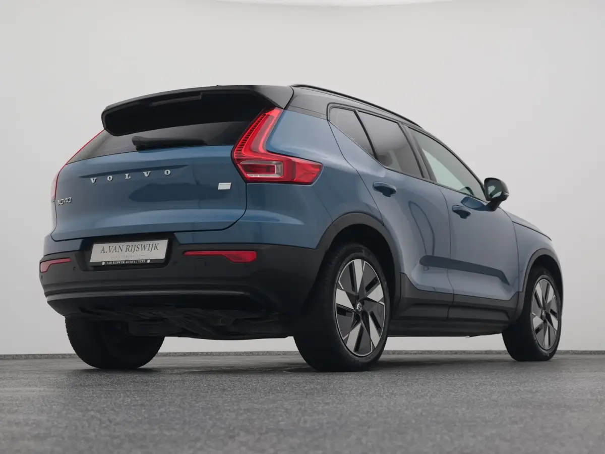Single Motor Extened Range Core 82 kWh | CAMERA | CARPLAY