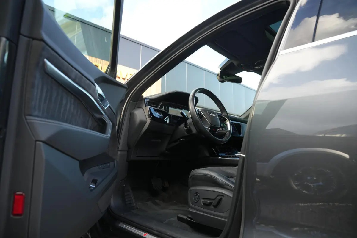 50 quattro S edition 71 kWh S-line Pano Trekhaak Matrx LED DAB Camera LM "21 SOH 87