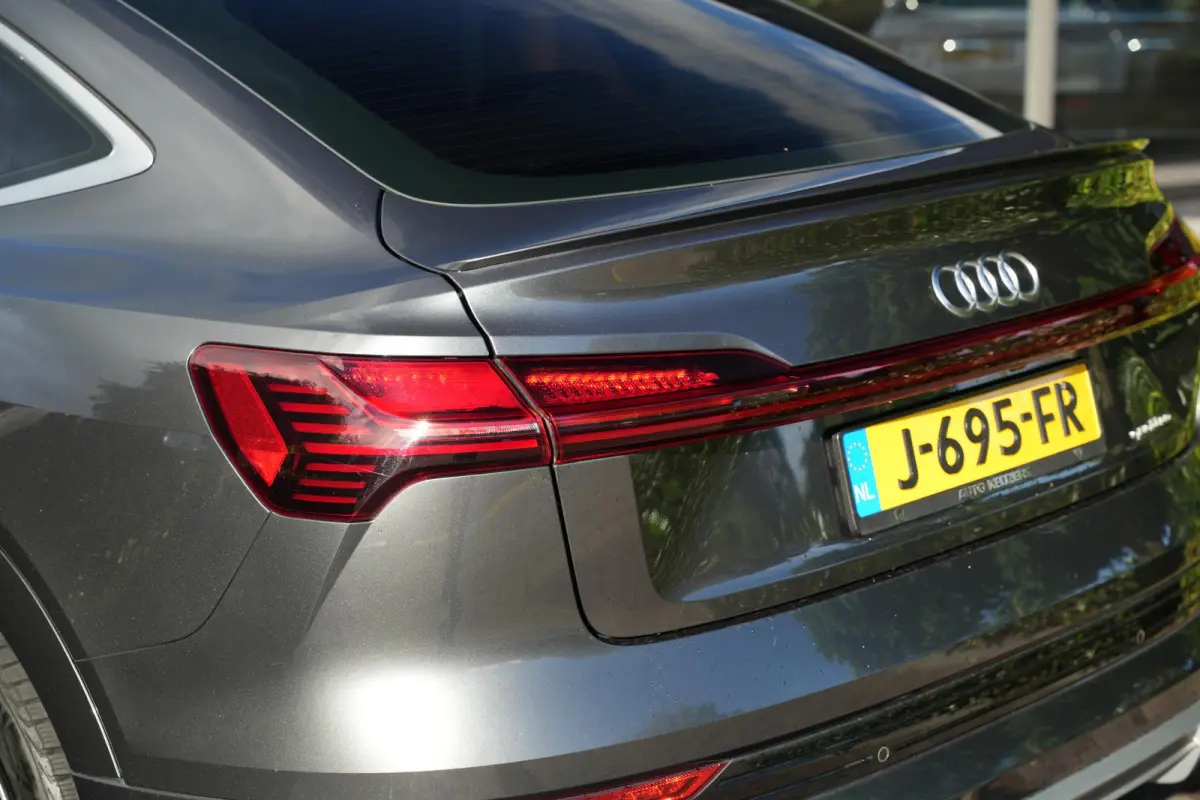50 quattro S edition 71 kWh S-line Pano Trekhaak Matrx LED DAB Camera LM "21 SOH 87