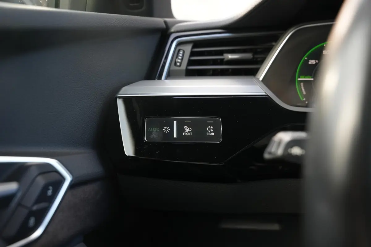 50 quattro S edition 71 kWh S-line Pano Trekhaak Matrx LED DAB Camera LM "21 SOH 87