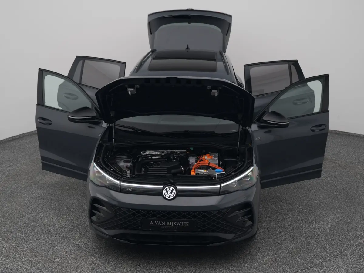 1.5 eHybrid R-Line Edition | PANO | ADAPTIVE | CAMERA | STOELMASSAGE