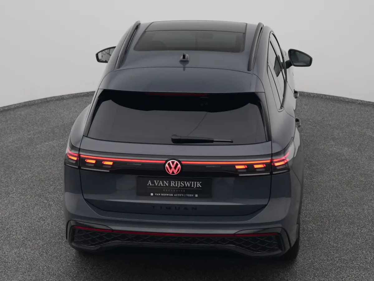 1.5 eHybrid R-Line Edition | PANO | ADAPTIVE | CAMERA | STOELMASSAGE