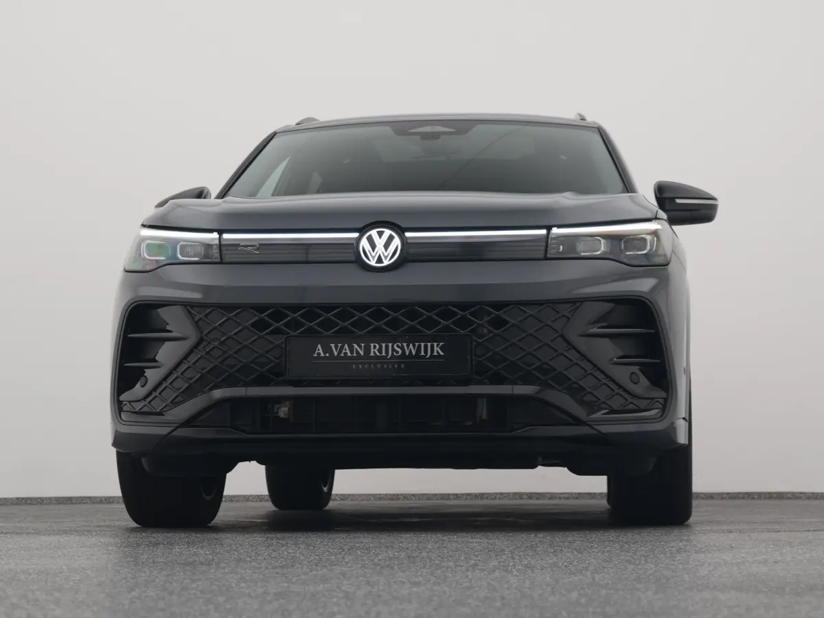 1.5 eHybrid R-Line Edition | PANO | ADAPTIVE | CAMERA | STOELMASSAGE