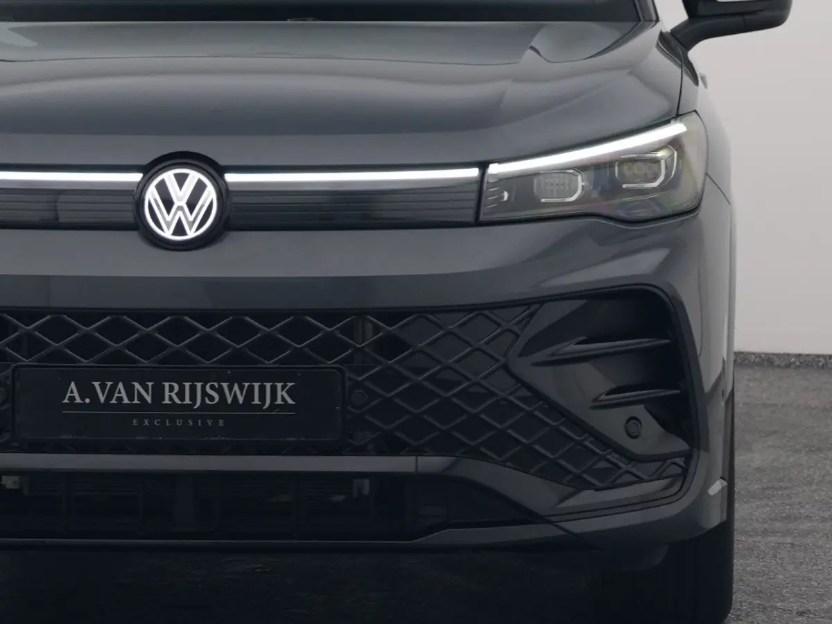 1.5 eHybrid R-Line Edition | PANO | ADAPTIVE | CAMERA | STOELMASSAGE