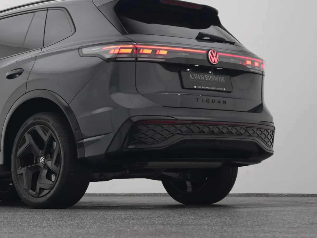 1.5 eHybrid R-Line Edition | PANO | ADAPTIVE | CAMERA | STOELMASSAGE